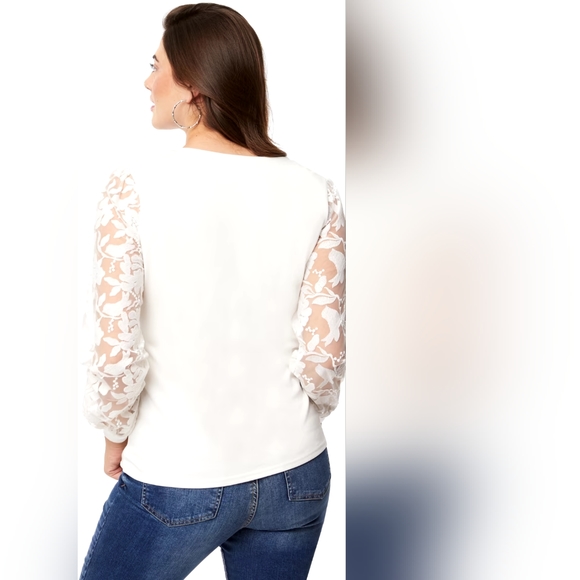 Laura Floral Applique Detail Top - Ivory - Picture 2 of 3